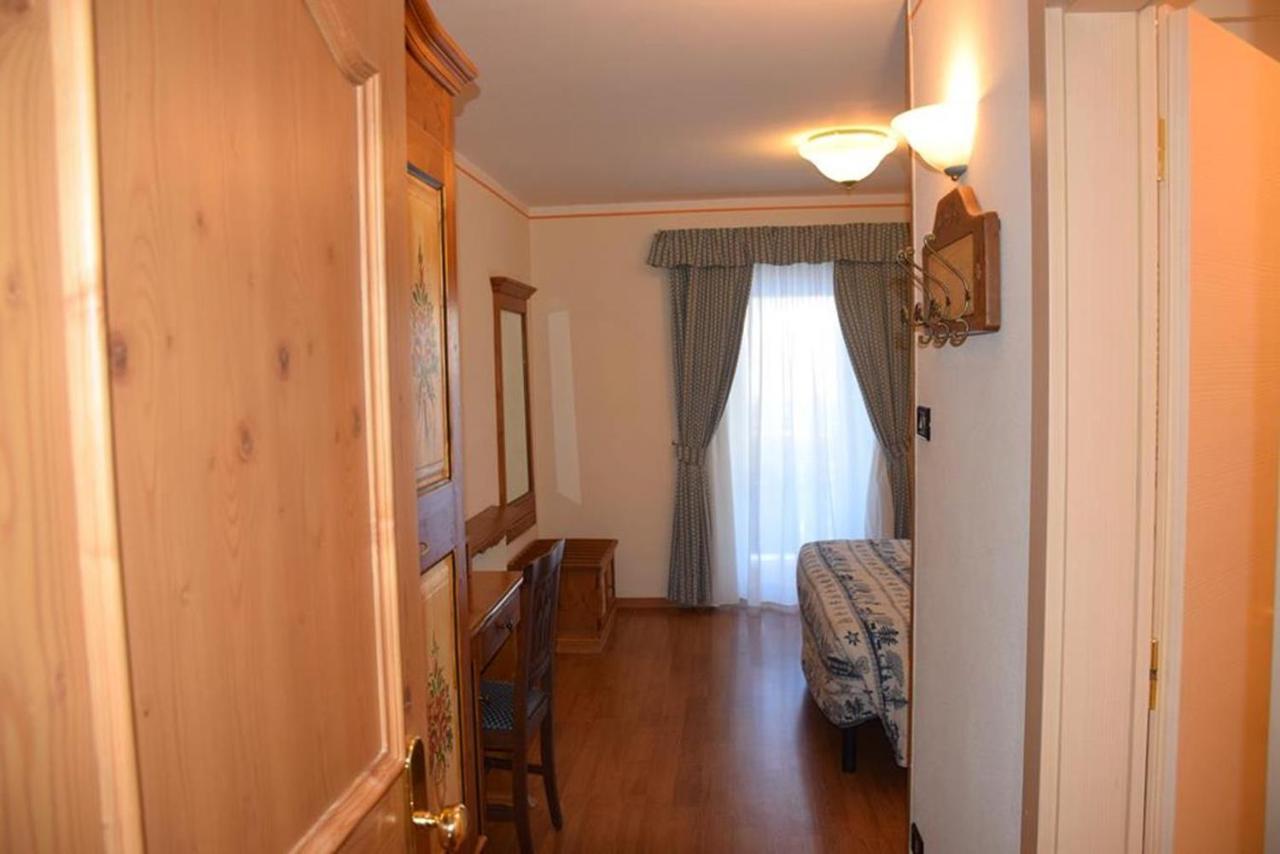 Park Hotel Mater Dei Поцца-ди-Фасса Экстерьер фото